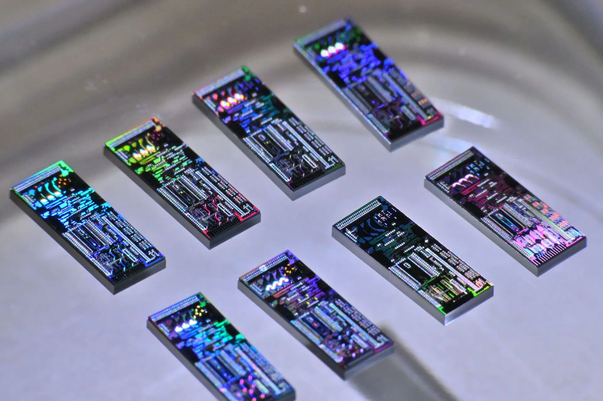 Integrated photonic assembly for sensing module